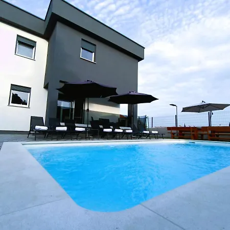 Vila Nikolina - Luxury Modern & Swimming Pool *