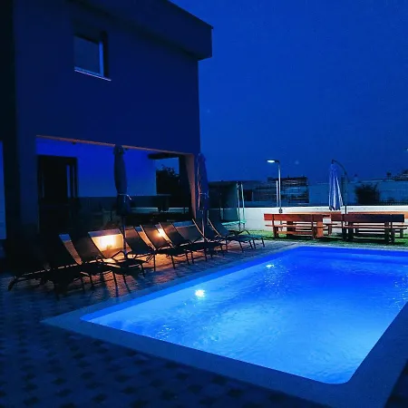 Nikolina - Luxury Modern & Swimming Pool Vodnjan
