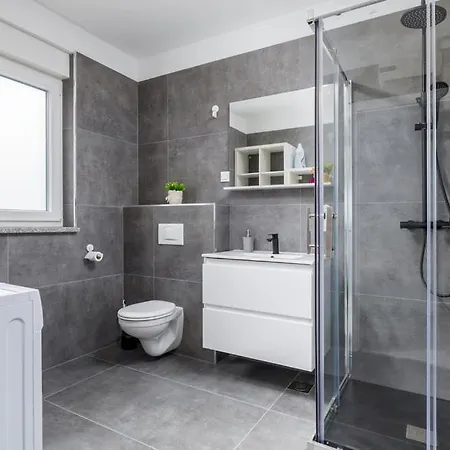 Vila Nikolina - Luxury Modern & Swimming Pool *